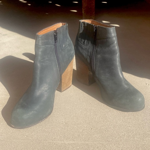 Jeffrey Campbell Hanger Washed Leather Chunky Ankle Boots Size 10 Blackish Gray - Picture 1 of 12